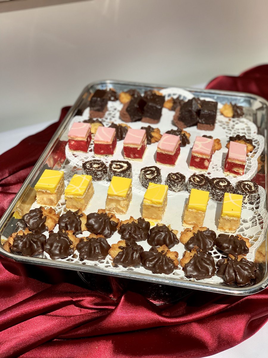 jasbysim's tweet photo. How conferences should be... cakes &amp; drinks! Budapest 2019 @YCE_Network https://t.co/KZqpiCLCEE