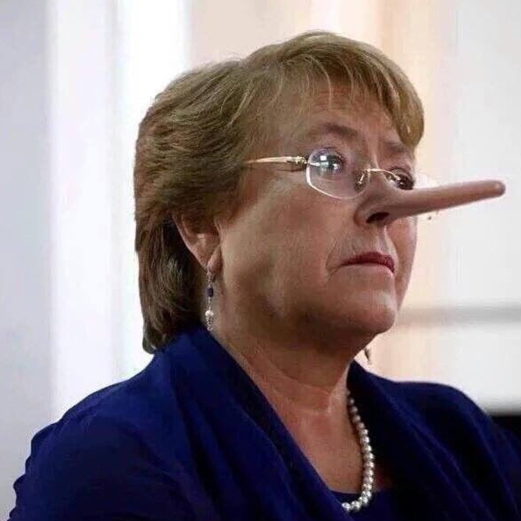 FidelVasquzPSUV's tweet image. #Bacheletmintio...y el pasquín informe contra Venezuela, es rechazado  por los Pueblos libres dl mundo. La .@mbachelet mercenaria dl imperialismo terrorista, el mismo q asesino a su padre es un paquete chileno, sin vergüenza ni moral. Q lo sepan Nosotros Venceremos! .@dcabellor