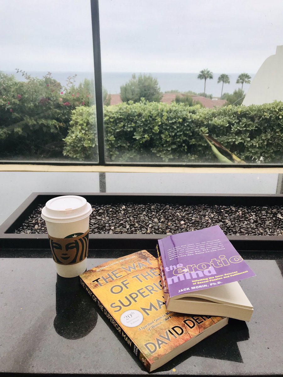 HauteShotsVegas's tweet photo. Good morning Newport. #newportbeach #daviddeida #starbucks #oceanview https://t.co/Q3MvayihH8