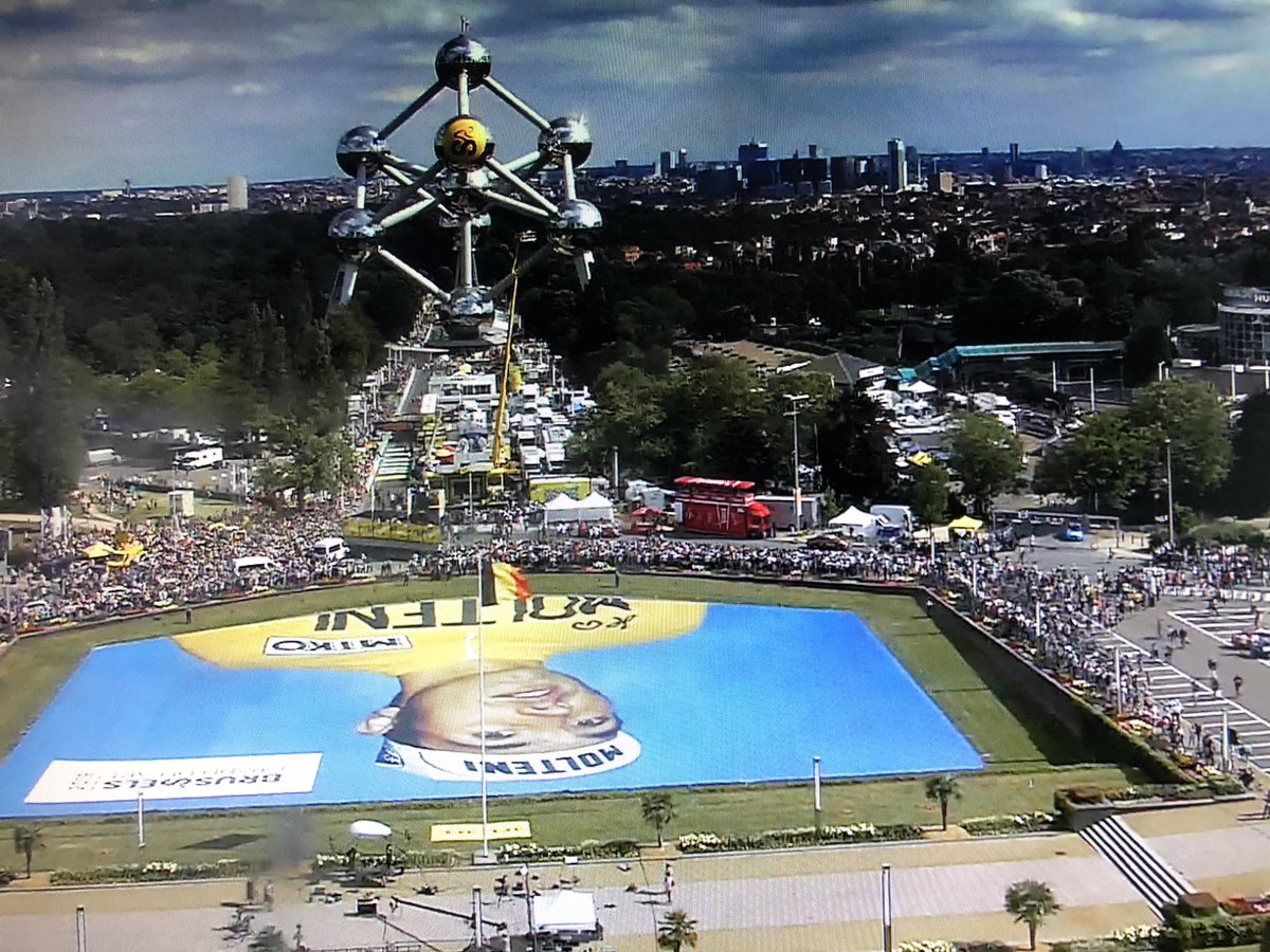 zpz_polbru's tweet photo. Thanks to the one million cycling fans having a safe and festive moment @letourbrussels #TDF2019 #GrandDépart and many thanks for all the support @federalepolitie @localpolice and all the emergency services 💪🏼💛👏🏻 https://t.co/i6ybF8E9s4