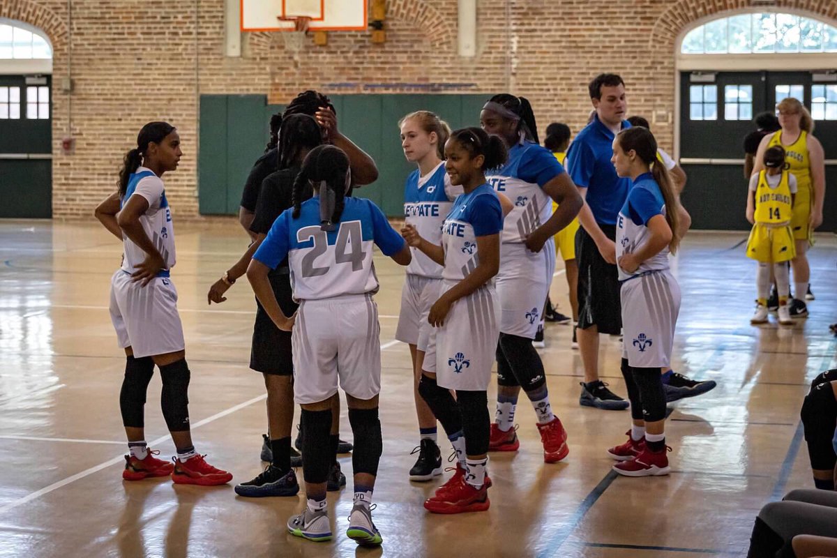 ELEVATEUSA's tweet photo. Our 14u girls won 24-23 and will play at 1:10 pm today. #bigstateflavajam @nicholls_wbb @greenwavewbb @acuwbb @pvamuwbb #developingwinnersforlife Great job ladies. https://t.co/MiQEYLpQ2V