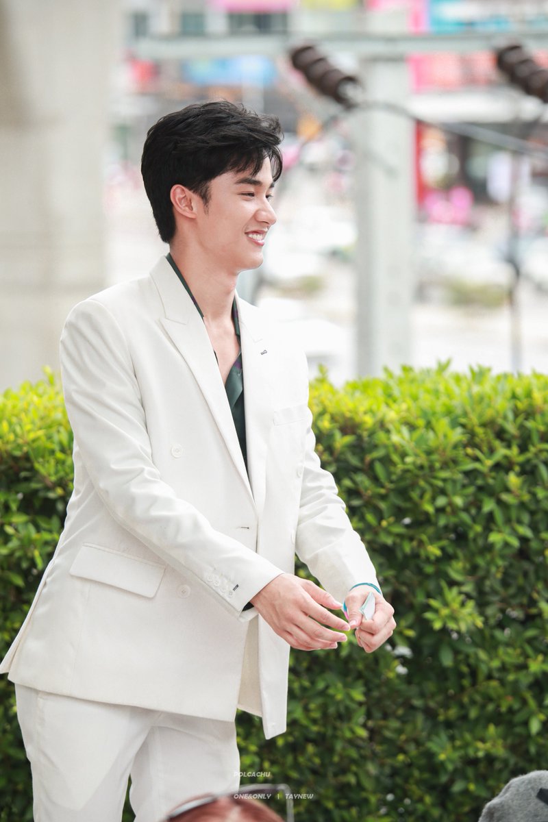 Polcachu's tweet photo. (๐๗/๐๗/๒๕๖๒) :: #แบรนด์ซุปไก่สกัด
@Tawan_V #1 (สภาพคนคิดแคปชั่นไม่ออก 🤣)
#tawan_v #ชาวบ้าน
#เตนิว #โพก้า #polcachu https://t.co/02BMUnuuso