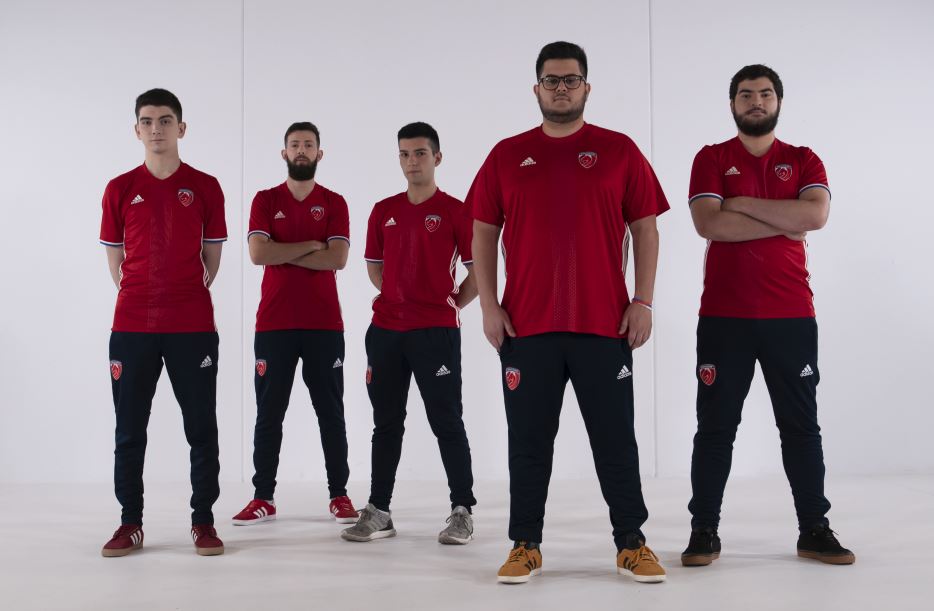 Comunicado oficial sobre la situación de nuestros jugadores de R6 y su participación en <a href="/Rainbow6ES/">Rainbow Six España</a>.

🌐dragons-ec.com/comunicado-ofi…