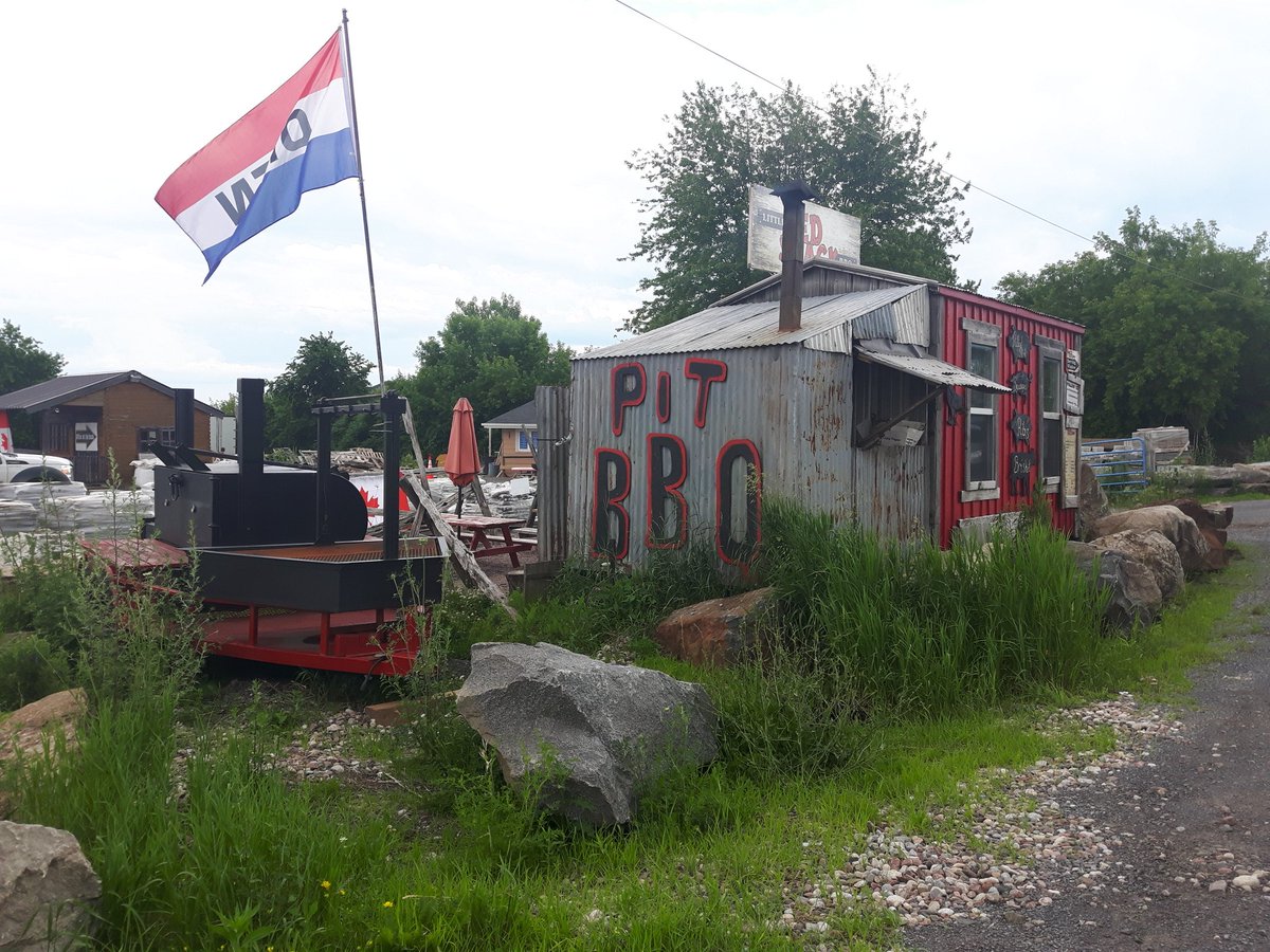 LittleRedShack's tweet image. What a beautiful day for Southern style bbq.
Stop by a grab some tasty
Todays special Chicken legs thigh attached smoked to perfection $6
#Ottawa #Stittsville #bbq #foodies #eatlocal