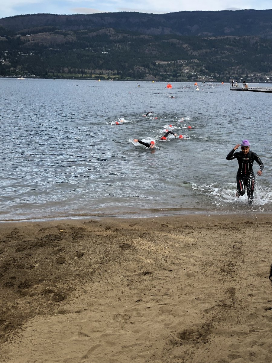 kelownaappletri's tweet photo. Great morning of racing at #appletri ! Standard and Sprint on now, CAMTRI racing on tap. https://t.co/lcHr9RbKn1
