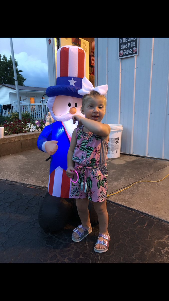 Jayklin1's tweet photo. A week filled with fun, family, friends, food, and fireworks! #America❤️🇺🇸💙 https://t.co/d9uXiqNlKJ