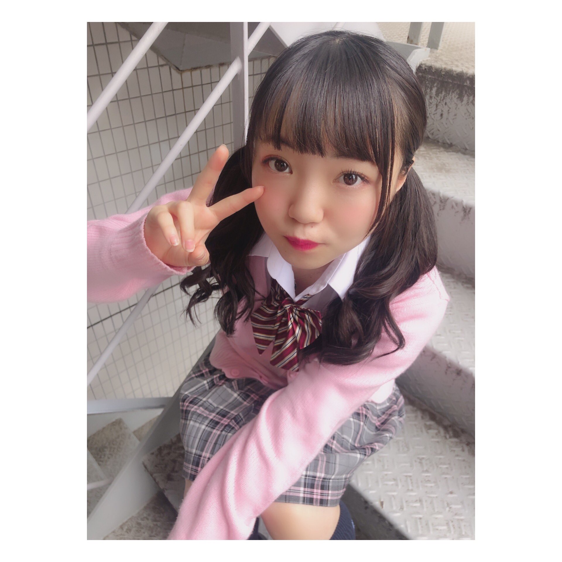 公式 ぽけっとファントム 見上月梛です なんとこのタイミングでtwitterが使えなくなってしまいました 13歳以下のやつです 今申請中なのでなおるまではこちらの公式で呟きます でもインスタたくさん更新するので見てください