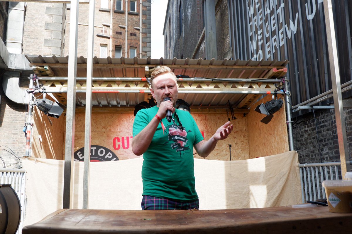MeatopiaUK's tweet photo. “Eat local and talk to your neighbour” - the take home message along with a long list of thank-yous to our chefs, hosts @GuinnessIreland and the huge number of brilliant people that male #GuinnessXMeatopia happen from our creative director @matkemp as he closes the Cutting Room. https://t.co/4oDWcLyZsB
