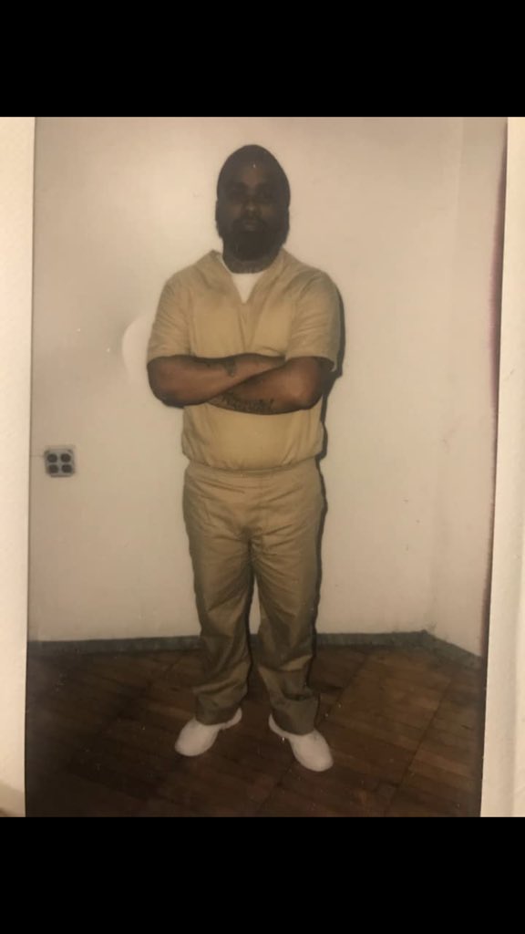 Wandel420's tweet photo. FREE THE GANG https://t.co/YCBKIoQ4Ue