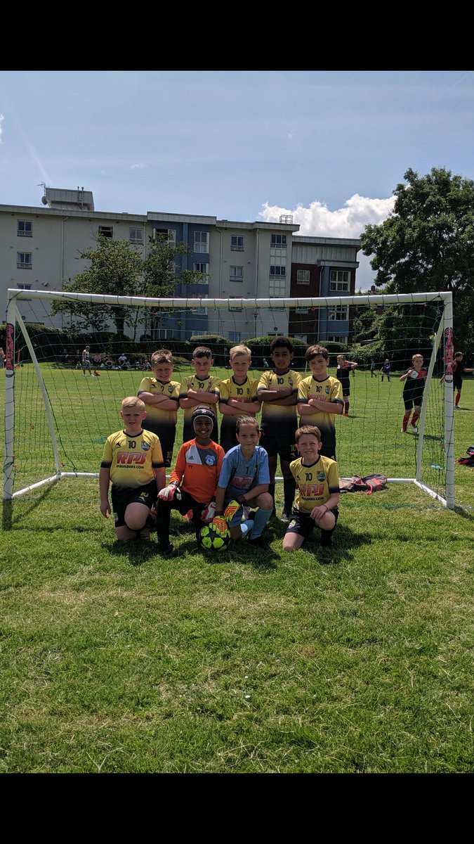dtanhai's tweet photo. Great day @DanescourtFC #festival held @YsgolPlasmawr
Perfectly run with very challenging games for our @CantonLiberalFC 10s ๐
I love the #mentality these boys show and can't wait for the #newseason ๐ช
#minilibs #TogetherStronger #minifootball #juniorfootball #FutureStars โฝ๐ https://t.co/elDHFewURx