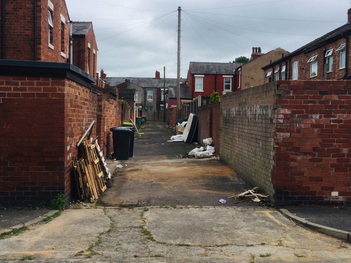 PlungingtonL's tweet photo. Day 7 of my 30 days/30 streets challenge. Knocking on doors in a different @PlungingtonL street each day to listen to residents’ needs & sharing news of @UKLabour’s work in @prestoncouncil. Tough chats today. Lots of casework #JemmetSt #NorrisSt Cllr @pav_akhtar #LabourDoorstep https://t.co/aB8pJB1gZK