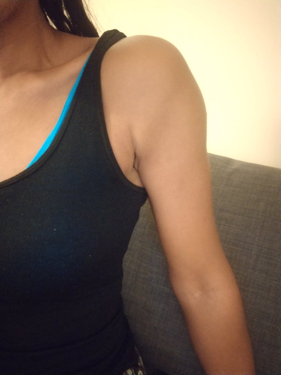 MsAvaC's tweet photo. My shoulder waiting for Ovie to cry on #LoveIsland https://t.co/aTLzes373w