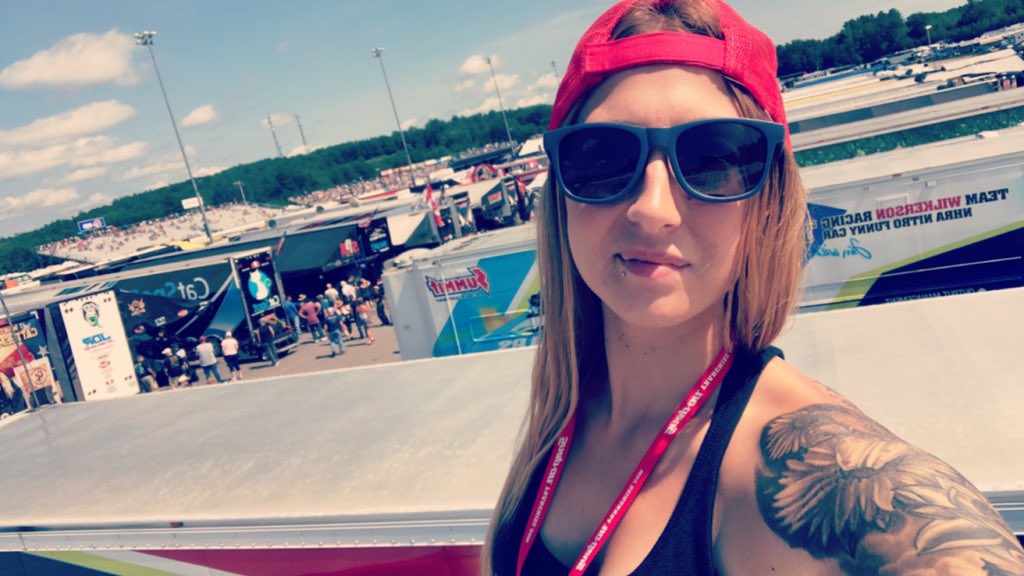 WeatherbeeJill's tweet photo. It was a great day for some racing @nedrags @CruzPedregon @Snapon_Tools @NHRA https://t.co/Y6NPA9WH5E