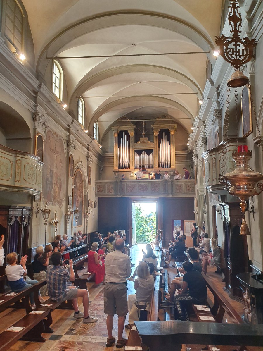 PLinMilano's tweet photo. Straordinario concerto finale dei giovani musicisti polacchi della classe di P. Rachon #bednarskaszkolamuzyczna partecipanti al Corso di Interpretazione Organistica su invito del Maestro #Cominetti al Santuario di #Montevecchia col patrocinio di @PLinMilano, @PLInst_Roma https://t.co/qRowfQK98m