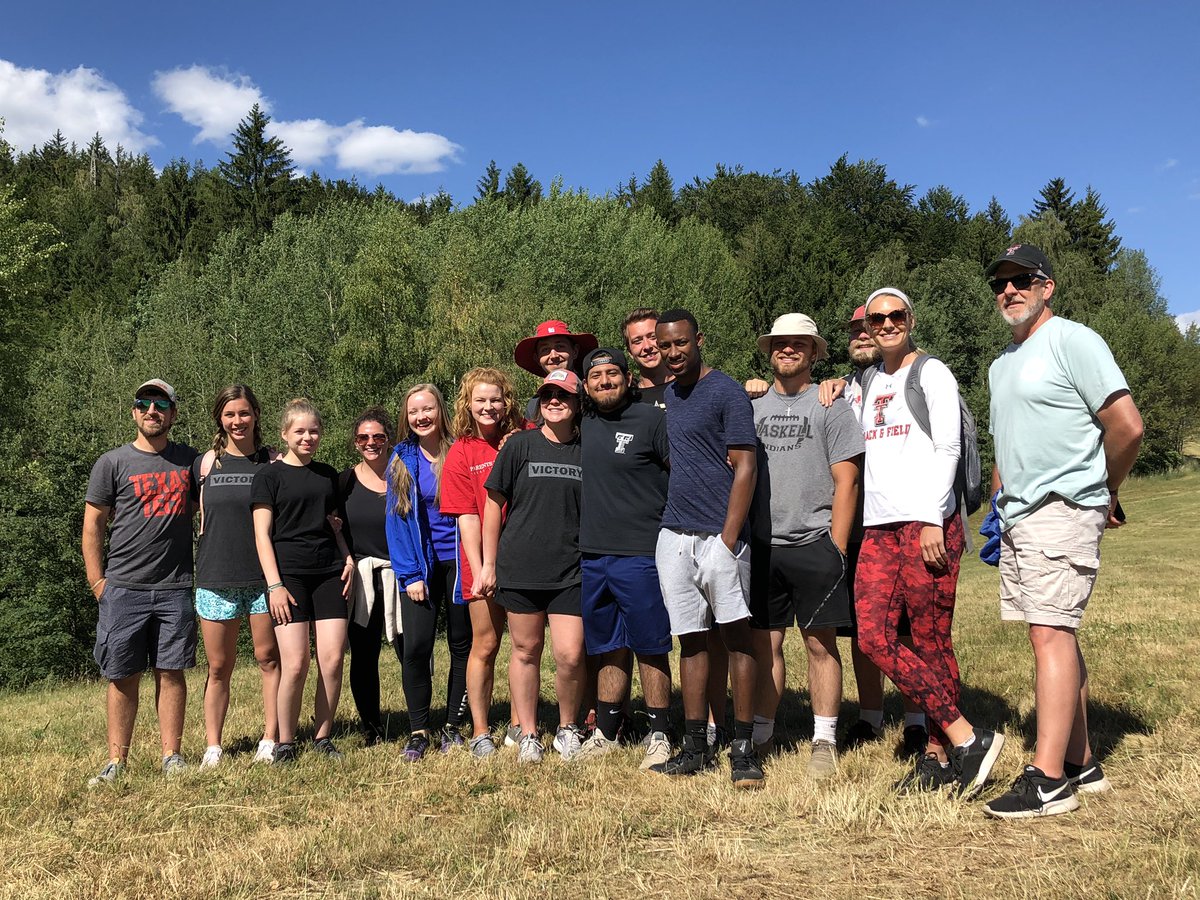 waggs084's tweet photo. After 32 hours, 2 delayed flights, 1 canceled flight, and a decision to ditch our rebooked flight today at 8pm for a 6 hour road trip from DFW to Lubbock last night at 3am, this group is finally back home!
#makingmemories https://t.co/tjKzAjoDig