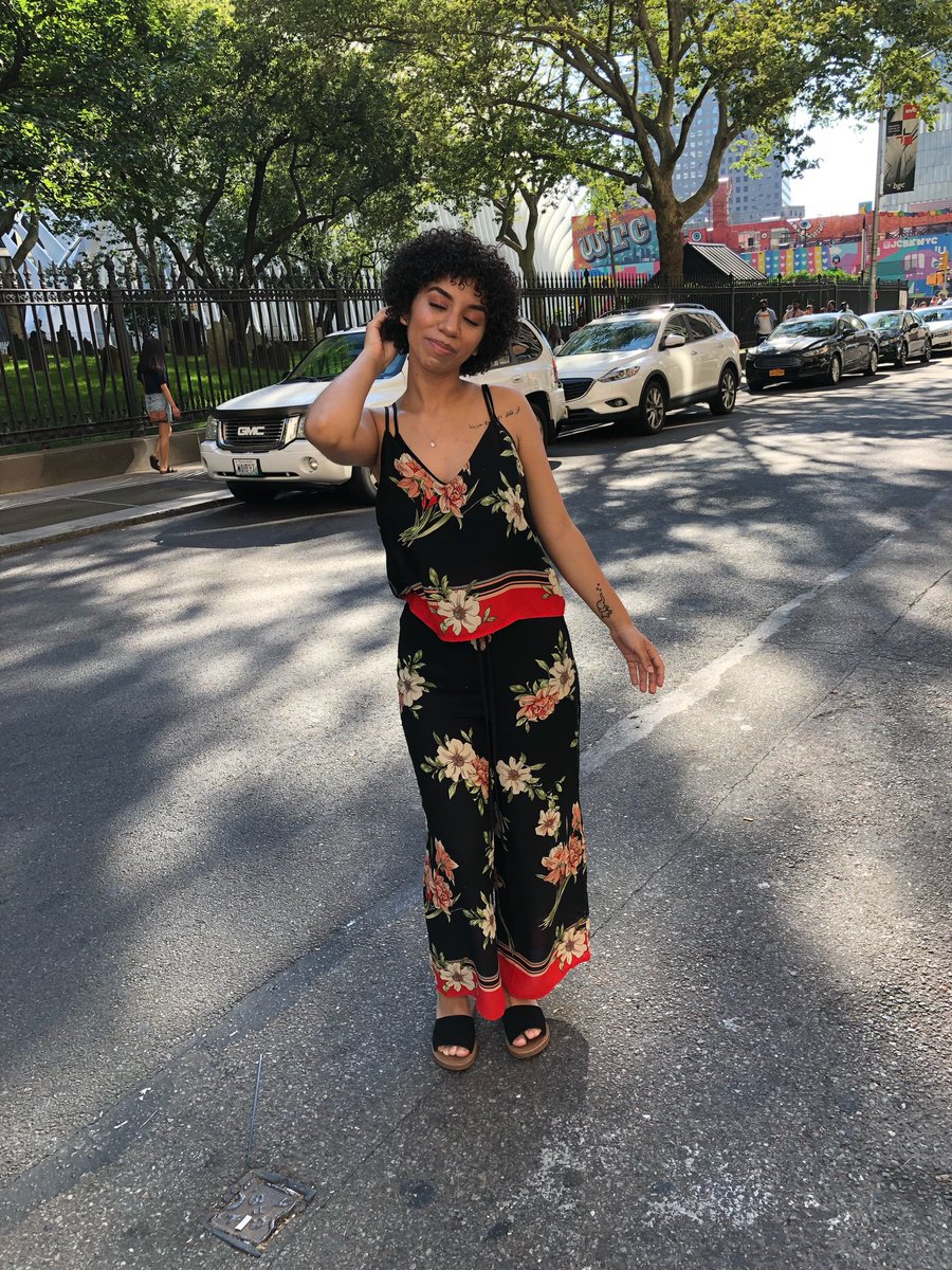 akillaaqueen's tweet image. So a chopped happened 🙈 I couldn’t be happier 🤩 #DevaCurltransformation #devacut