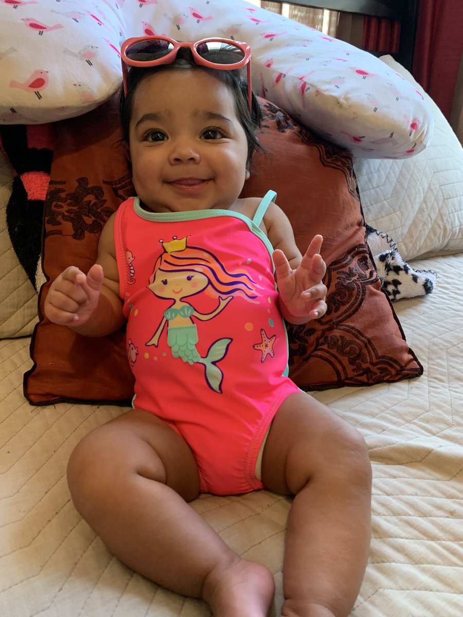 johannagnzlzz's tweet image. Lil Mama💋 #poolready