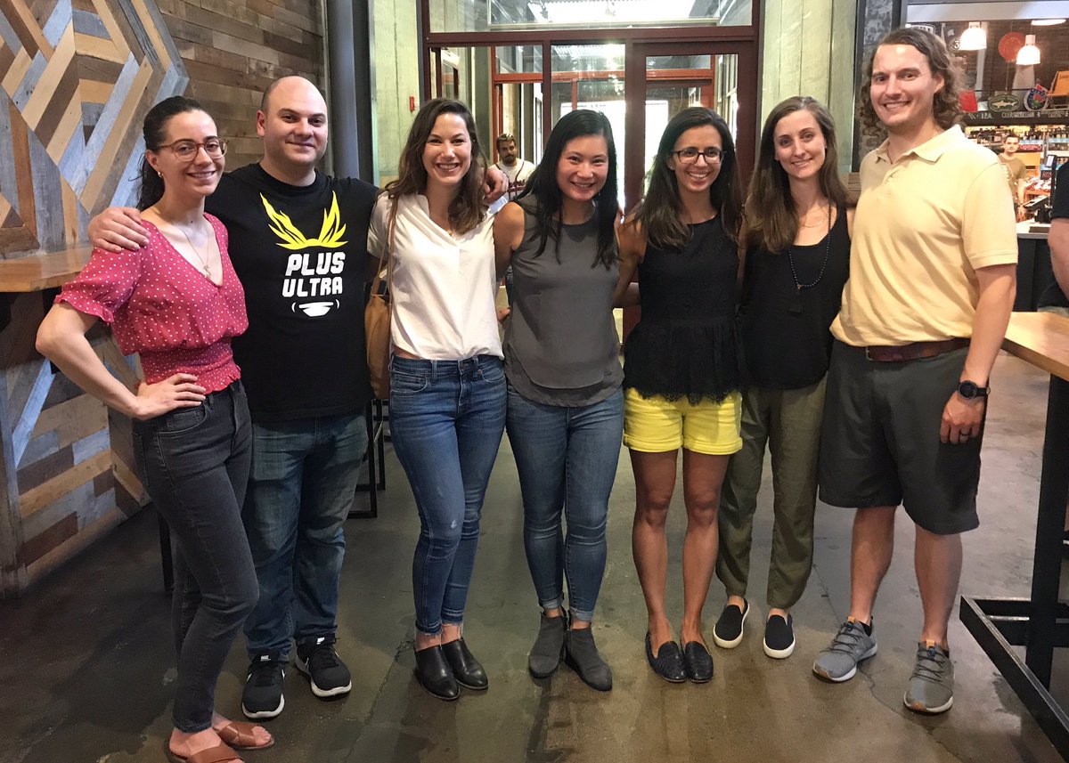 LeslieAnnKao's tweet photo. Great spending time with (most of) the @EmorySurgery #Classof2022! #chiefclass2022 #PGY3 #5yearprogram #maybemore https://t.co/qV6j6IVe83