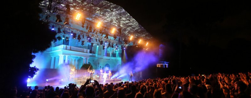 GroupNN's tweet photo. Ahora que el @cruillabcn echa el telón, recordamos en este post del blog, por qué Barcelona es Ciudad de Festivales
-> https://t.co/R6lEKCRqcM
#Barcelona #NNBlog #festival #cruillabcn https://t.co/jlVFZjdnH0