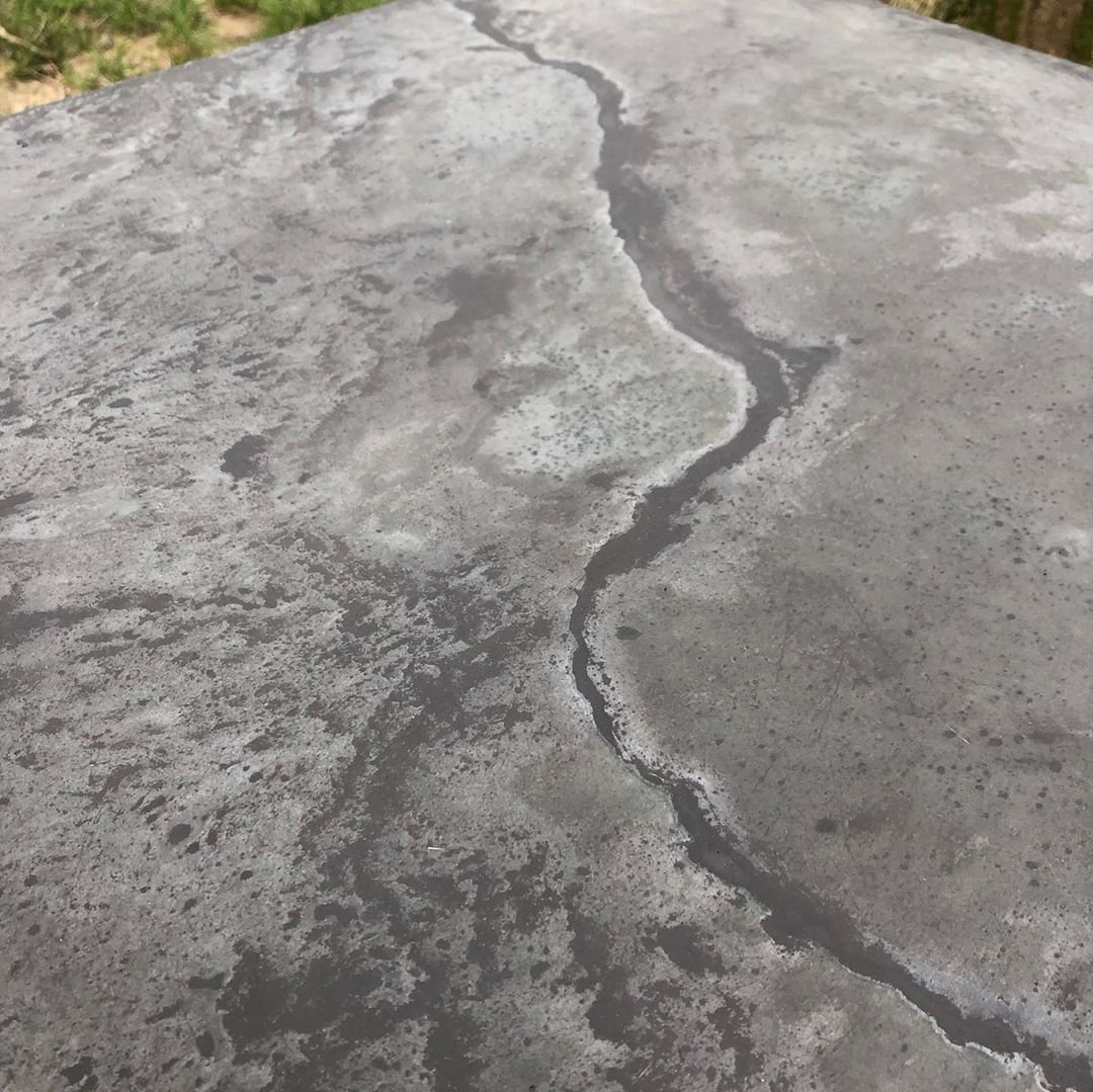 BuddyRhodesCP's tweet photo. Justin Deason with Ozarks Concrete Creations made this small 2'x4' coffee table top using our BR GFRC Admix and Cool gray Pigment.
#concrete #artisan #buddyrhodes #buddyrhodesconcrete #concretecountertop #concretefurniture #decorativeconcrete #concretetable #coffeetable https://t.co/6UIpe1IjfO