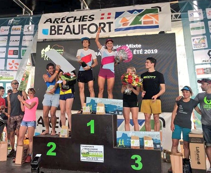 RaidlightES's tweet photo. ¡Objetivo conseguido! Gerard y Ester venden la Pierra Menta Été 2019 en categoría mixta 🎉 ¡Enhorabuena! https://t.co/lOIsYREjsX