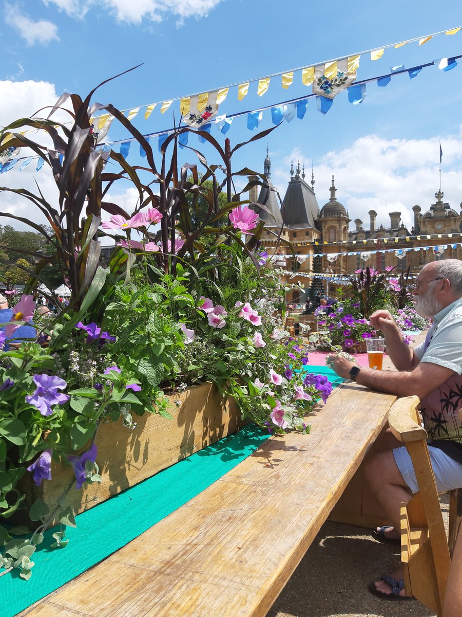 TTDWKHBB's tweet photo. What an amazing day at @WaddesdonManor Summer Fest. Such a brilliant day! ❤ https://t.co/vl2JG1nu86