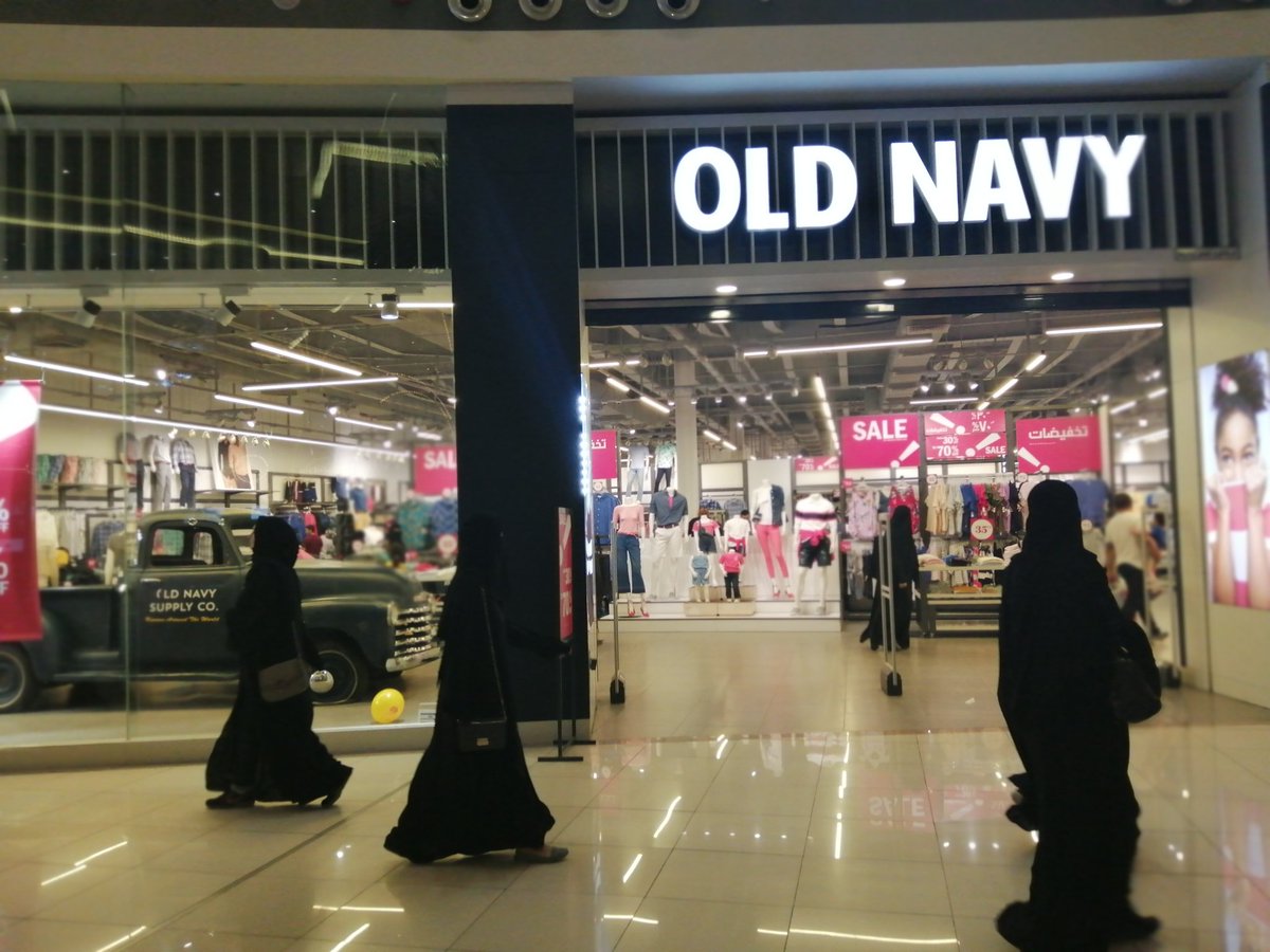 GDSARAR's tweet photo. #النخيل_مول_التسوق_عالم_ثاني
#OLD_NAVY  تنضيم قوي وتسويق أقوى ماشاء الله  من جد يشوق ويبهر السائح والزائر لن تحتاج الخروج من المول كل شيء ستجدة أمامك الله يحفظكي ياعاصمة بلادي https://t.co/LuSG5bNye6