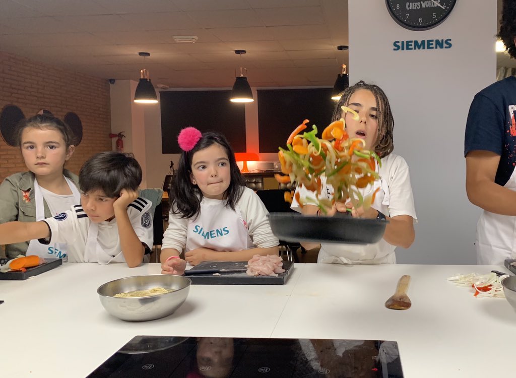 chefsworking's tweet image. Campus gastronómico de verano. facebook.com/10942779139226… 
#degustacantabria #cocina #campusverano #sunmercamp #comerencantabria #cantabriaenlamesa  #comerensantander #cantabriainfinita #degranjaengranja