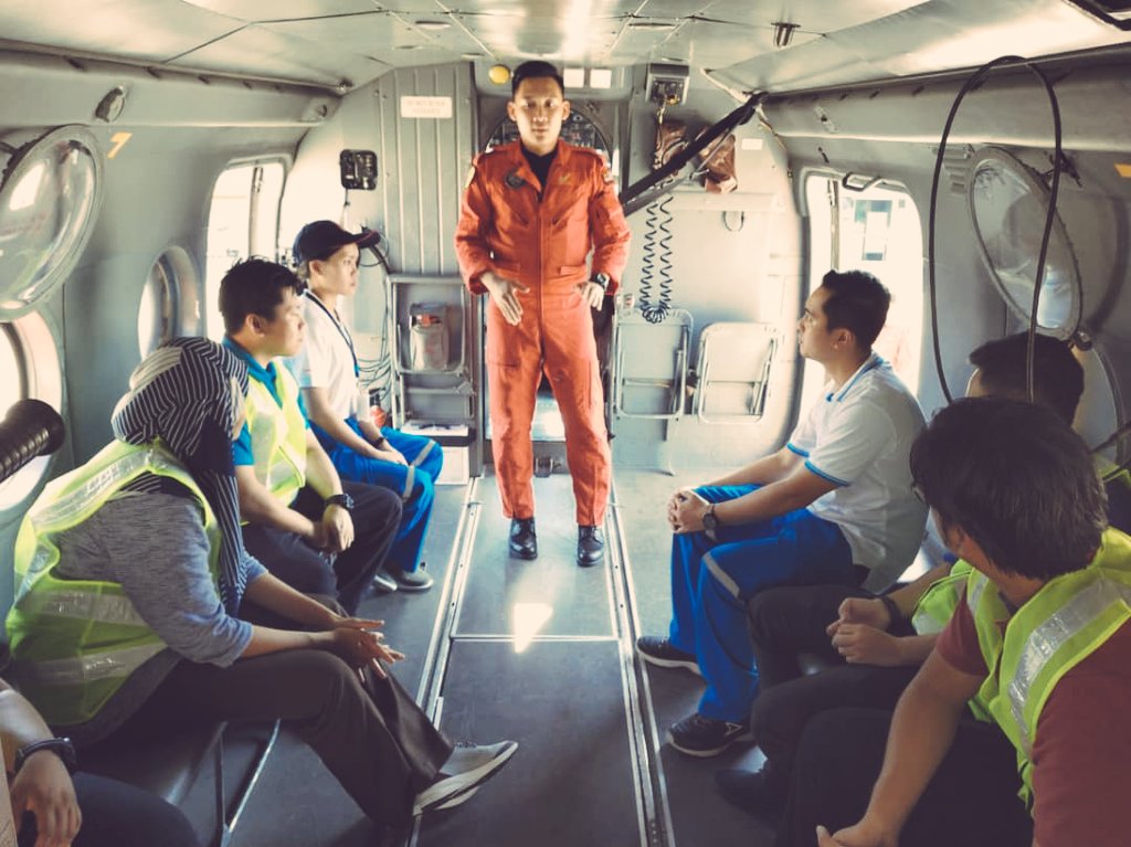 POUMiri,JBPM 7/7/19

Basic Retrieval Medicine Hospital Likas 

1. TAKLIMAT KESELAMATAN PESAWAT Mi-171

2. LOADING AND UNLOADING PESAWAT Mi-171