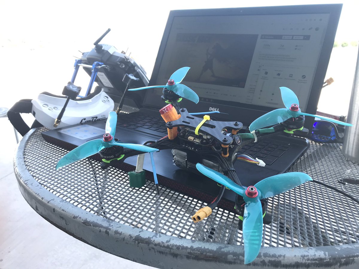 Lobo_Viking's tweet photo. Out bending props with my buds #2nHalfMinutesLate #kwadlicious #BMPR #FPV #drones #fpvracing #multitotors #fpvfreestyle #quadcopters #kwad #fpvlife #kwadlife #Stingy #xhoverllc #xhover #Emax #MultiGP #fpvaddict #QUADdiction #fpvracinglife #swvft #frsky_rc
...
@airvuz @thedroneu https://t.co/6A4QEQXkxS