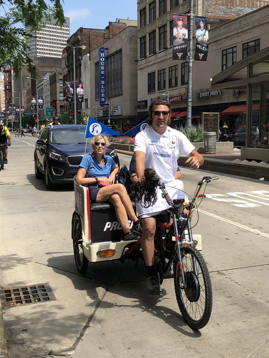 zonemat's tweet photo. I found Flo on Public Square. #FindFlo @Progressive https://t.co/FRRHhvlou5