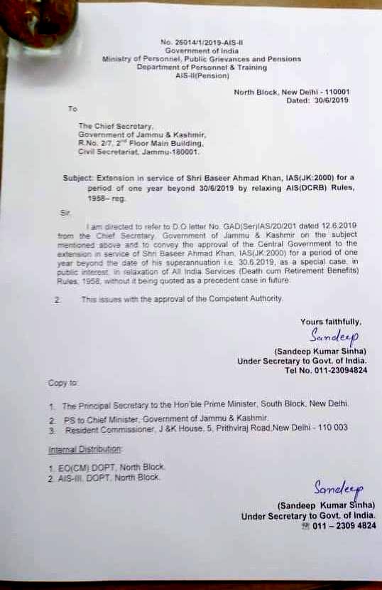 JAVED0909's tweet photo. &amp; the said IAS Baseer Khan, famous for Gulmarg land scam too was given 1 yr extension by @PMOIndia @narendramodi in furtherance of "Public Interest" on 30th June. Can any bureaucrat in India ever dream of such a favor when he's under investigation for impropriety? @Sanjay_Dixit https://t.co/Z0byv86baK