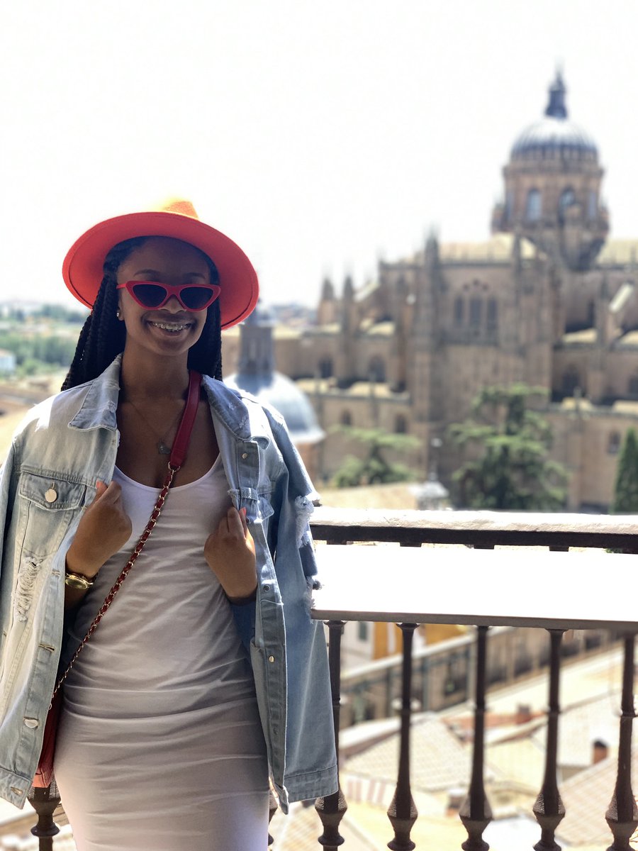 Neyaa_'s tweet photo. Forever 21 in Spain ❤️🎊🎉 https://t.co/ldOcsF2jr7