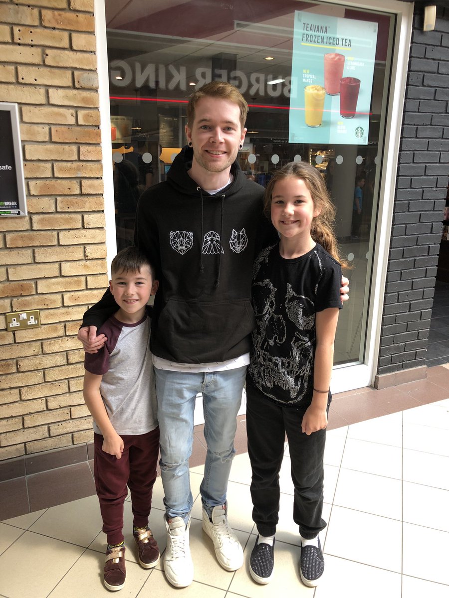 mobadoo's tweet photo. Me and kids stopped off at Gretna Services and bumped into one of our favourite YouTubers, Dan TDM! What are the chances? He was even nice enough to stop for a photo. Great start to the holiday. @dantdm Have a great show. https://t.co/Ri8lovu9TS