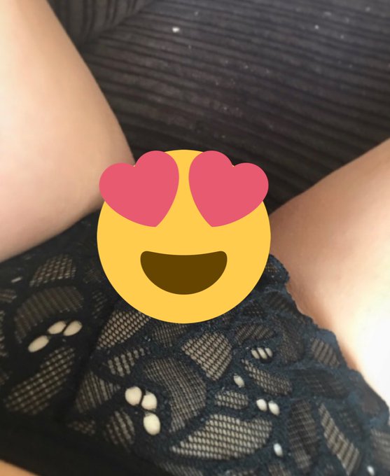 It&rsquo;s hot this evening #pussy #panties https://t.co/yMmnOT1ThF<a href="/tag/pussy"class="tags">#pussy</a><a href="/tag/panties"class="tags">#panties</a>