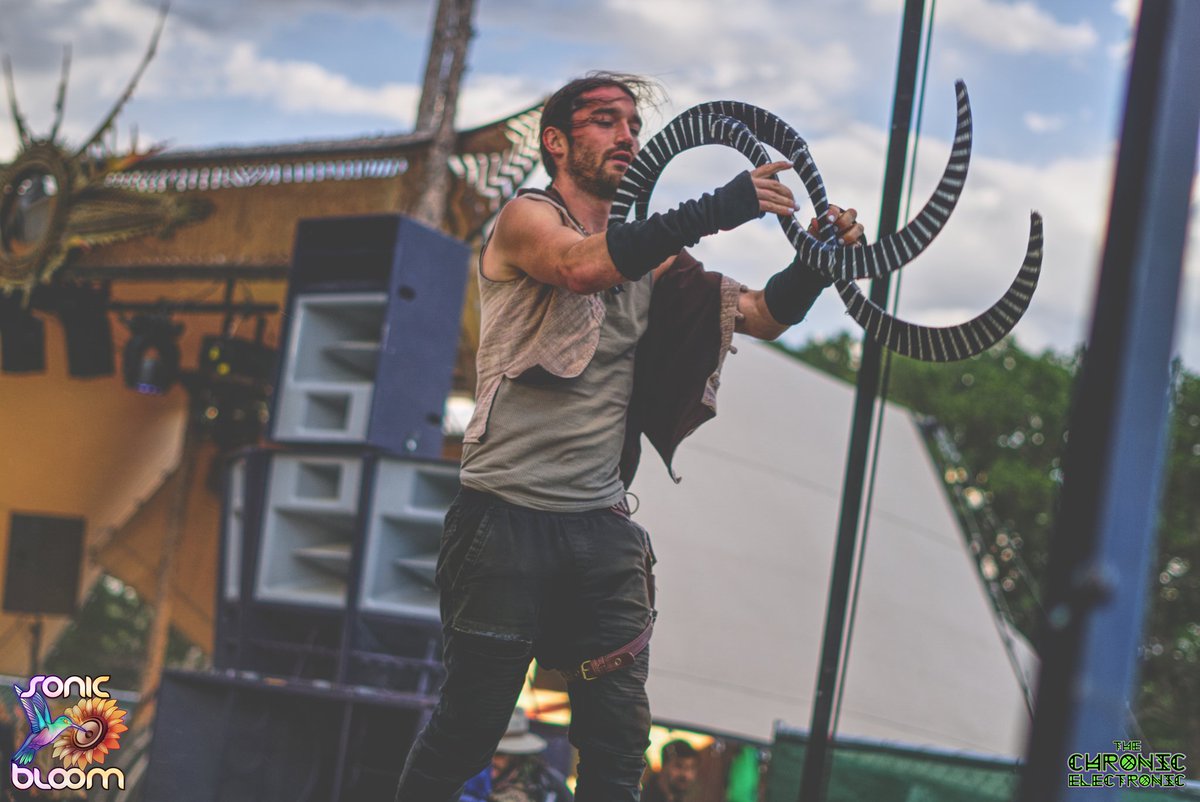 TCE_Media's tweet photo. Our @sonic_bloom_  review is out at 👇https://t.co/192nkCWtHk👈🙌  Check it out to read more about our favorite aspects from the Festival :) #SonicBloom #StageProduction #DankMusic #VisualArts #PerformingArts #Food #FoodVendors #Nature #Colorado #FestivalonaMountain #funktionones https://t.co/mOFkl97i9V