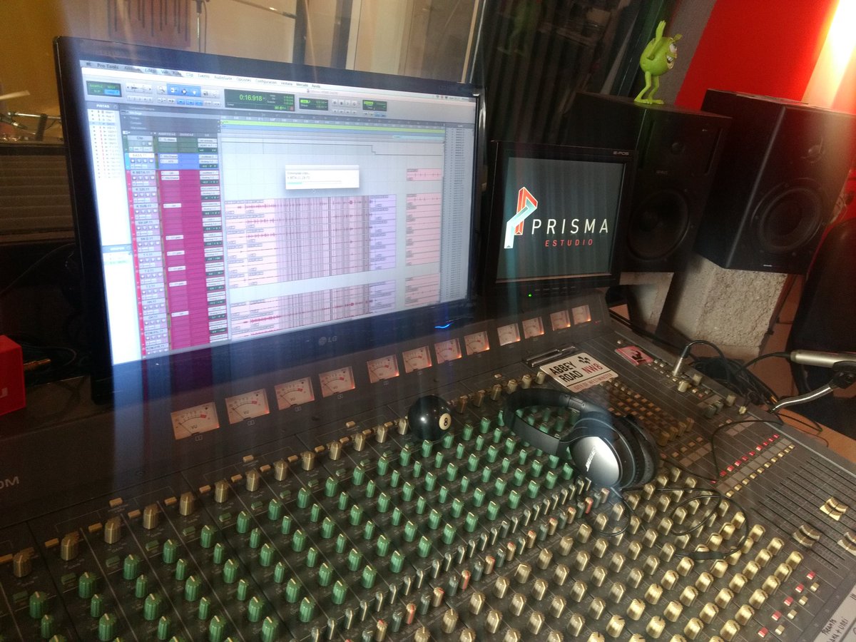 Se vienen cositas nuevas de <a href="/MansoCabrero/">Manso Cabrero</a> 🤘🏽. Domingo de grabeta de <a href="/EstudioPrismaBA/">PrismaEstudio</a> CC <a href="/jpincharata/">Jose Granel</a> <a href="/adriannegro83/">Adrián Negro</a>