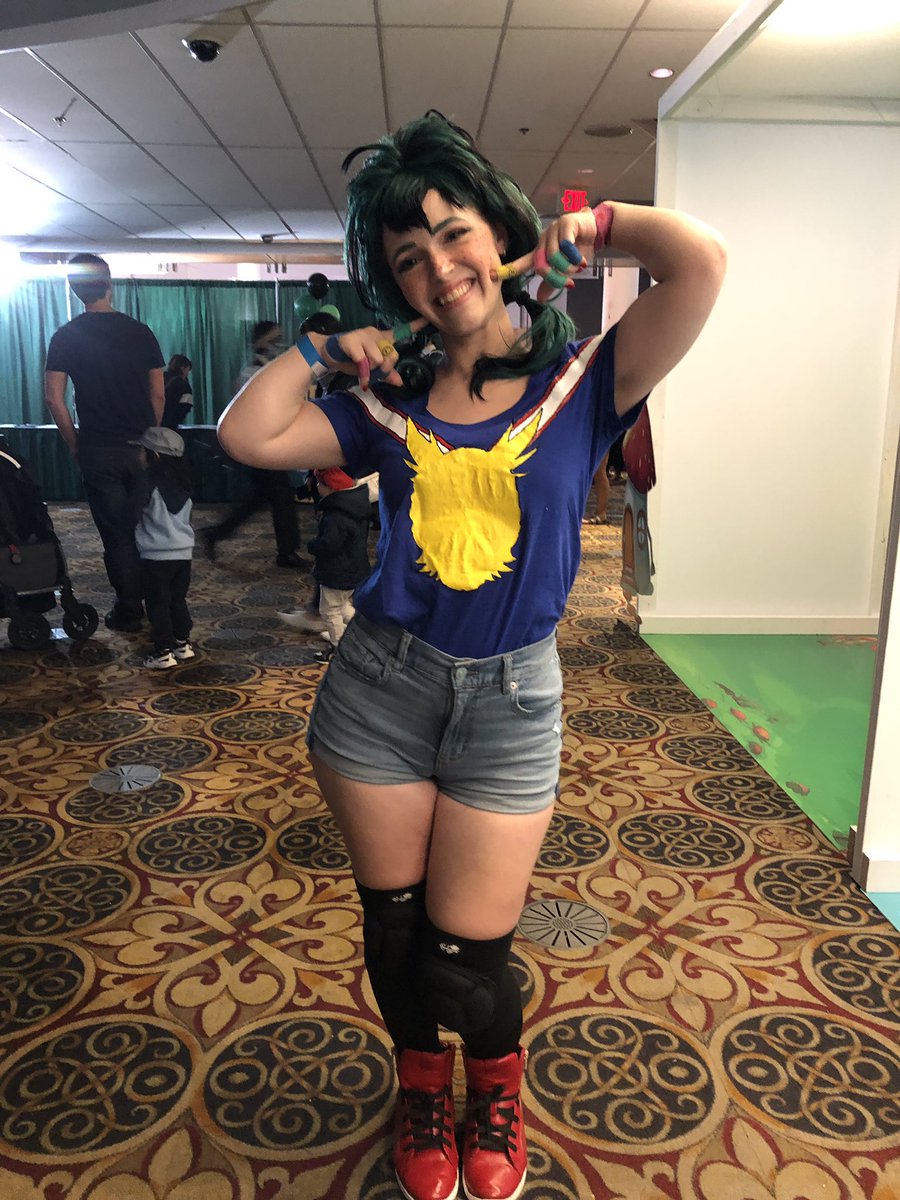 erriaa's tweet photo. A quick floor shot well I was at @geektopiaonline yesterday! Such a fun day! 

.

.

#myheroacademia #bokunoheroacademia #deku #femdeku #dekucosplay #femdekucosplay #bnha #mha #mhacosplay #bnhacosplay #smile #quickpicture #cosplay #cosplaymodel https://t.co/5ycX6iNb5a