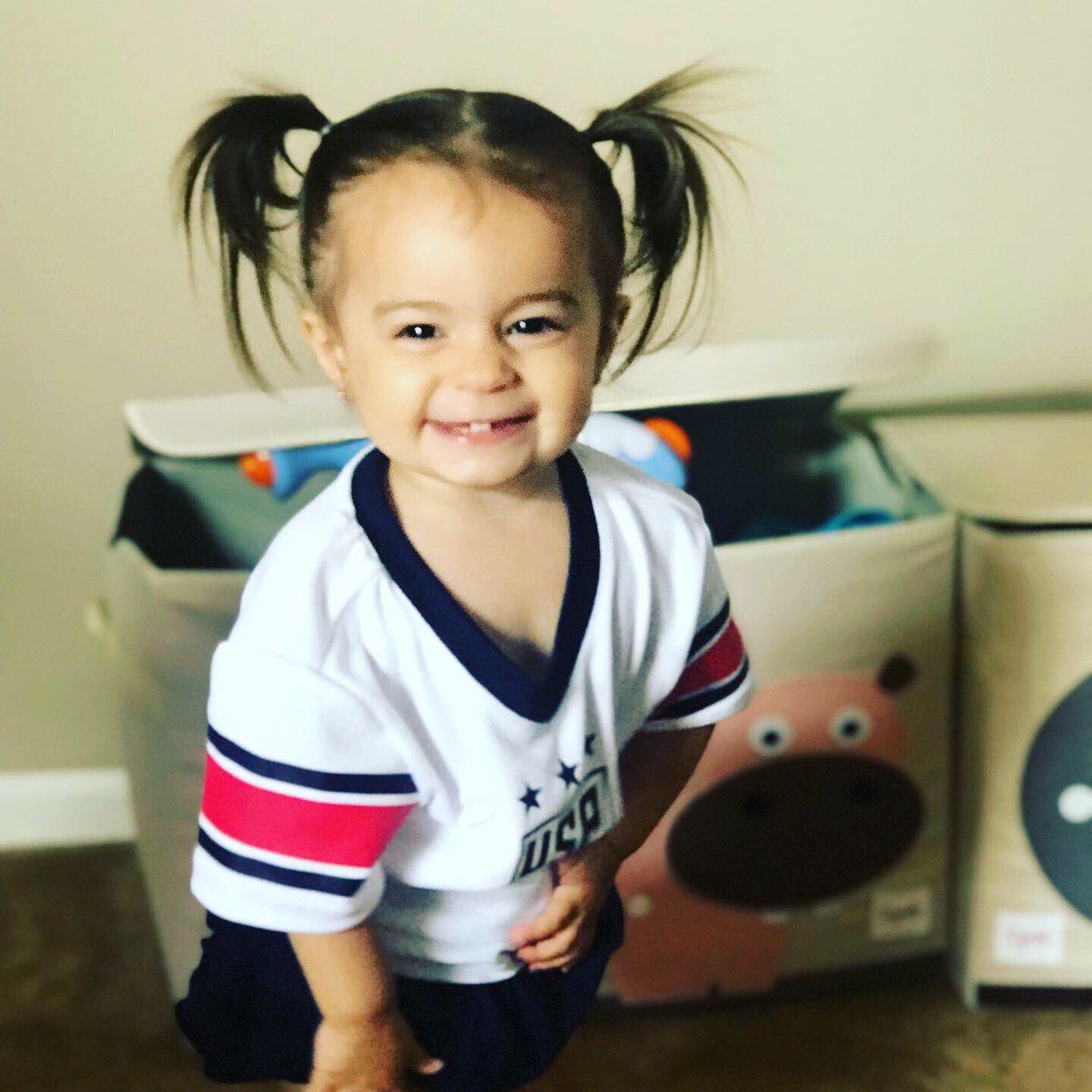 Dgaldo20's tweet photo. Congratulations to our #USWNT on their Back to Back World Cup Win!! ⚽️🇺🇸  @alexmorgan13 https://t.co/IroiG4tUY7