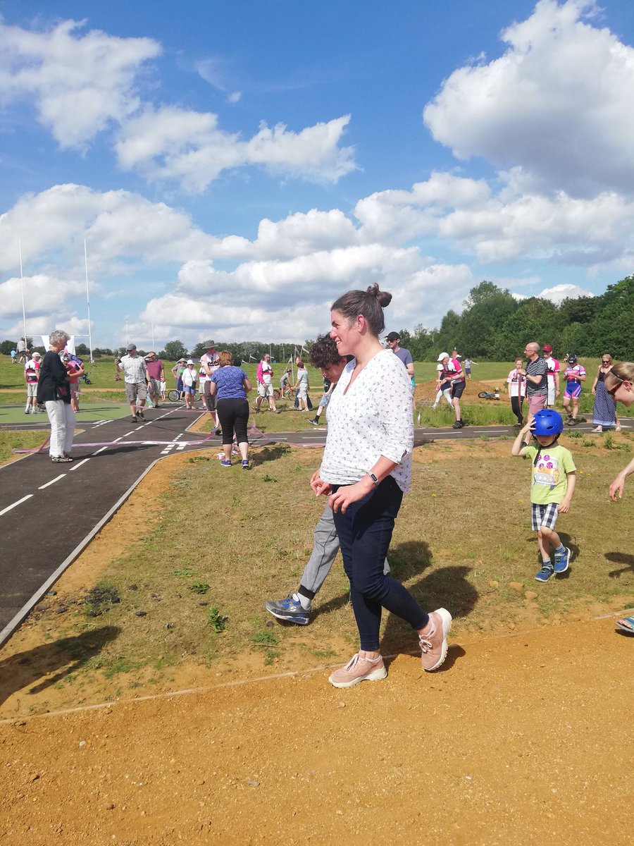 What a day at the official opening of the Faringdon Cycle Park - a great turn out, thanks @Farcycles for getting me on a bike! @FaringdonTC @WhiteHorseDC  #fitkids #bike4life