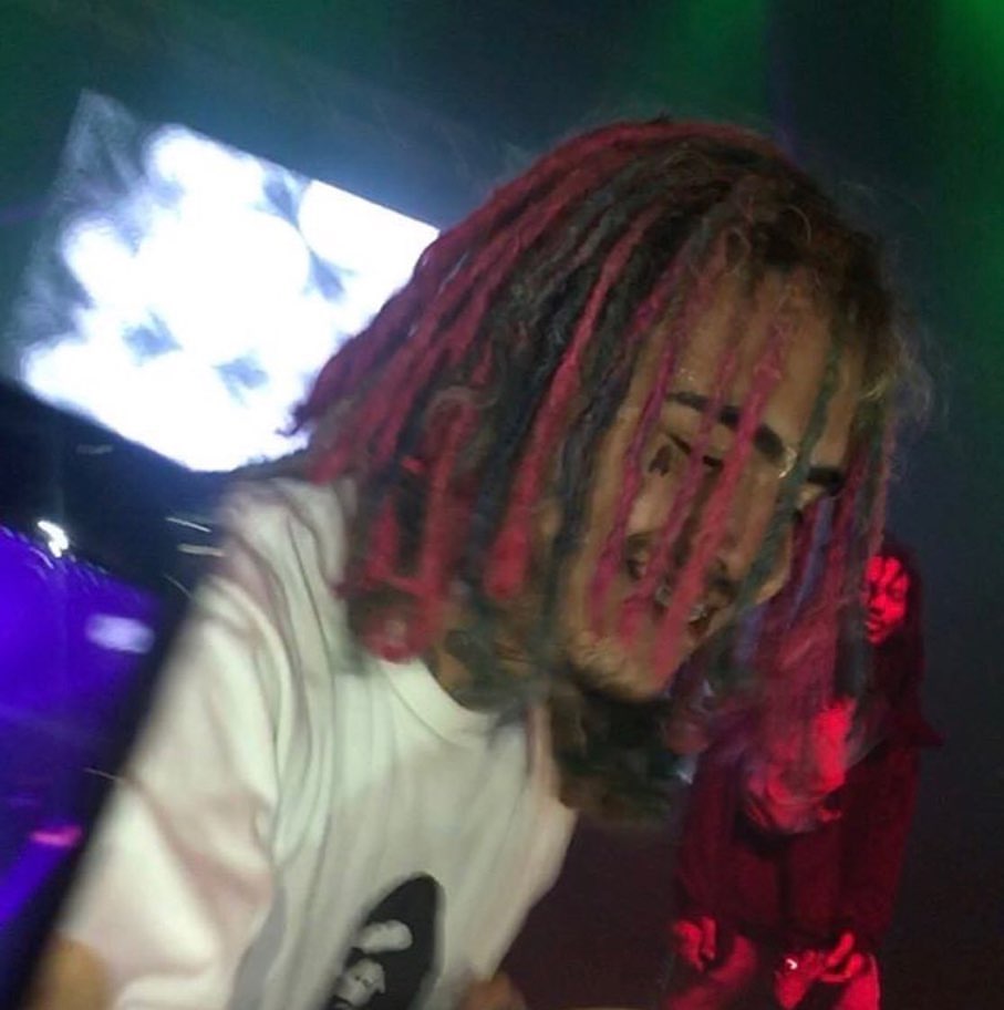 trapvideos1's tweet photo. Lil Pump - "Is The Face A Book" (Official Audio) https://t.co/oecrvO2YB0