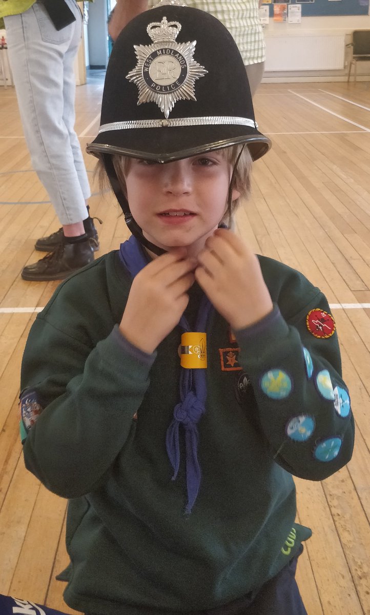 74thBirmingham's tweet photo. Our Beavers and Cubs had a fantastic time with @HarborneWMP PCSOs on Thursday. Massive thanks for the vist ^Dan https://t.co/P3MXIAeTFb
