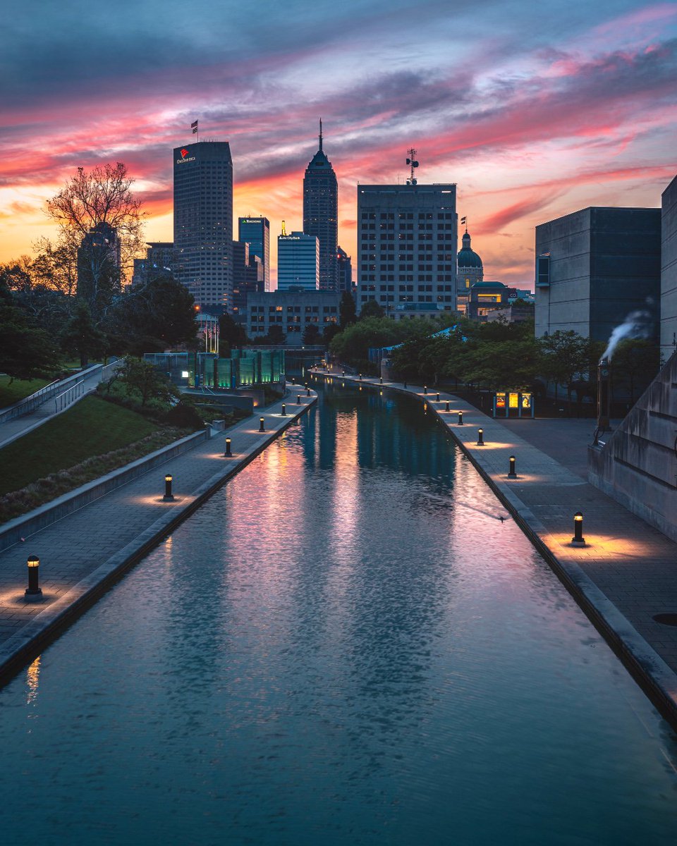 Happy Sunday Funday, Indy! 

#loveindy #blueindy #greenliving #indianapoliscanal