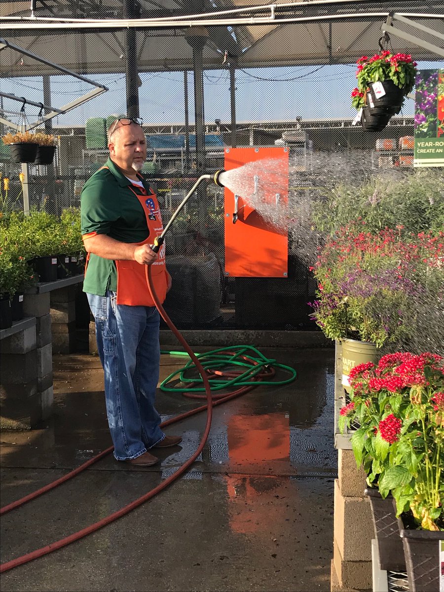 We did it!!! We caught our Store Manger giving a drink to our plants ⁦<a href="/MichaelQHD/">Michael Quirrenbach</a>⁩ ⁦<a href="/miranda_mike91/">Michael Miranda</a>⁩