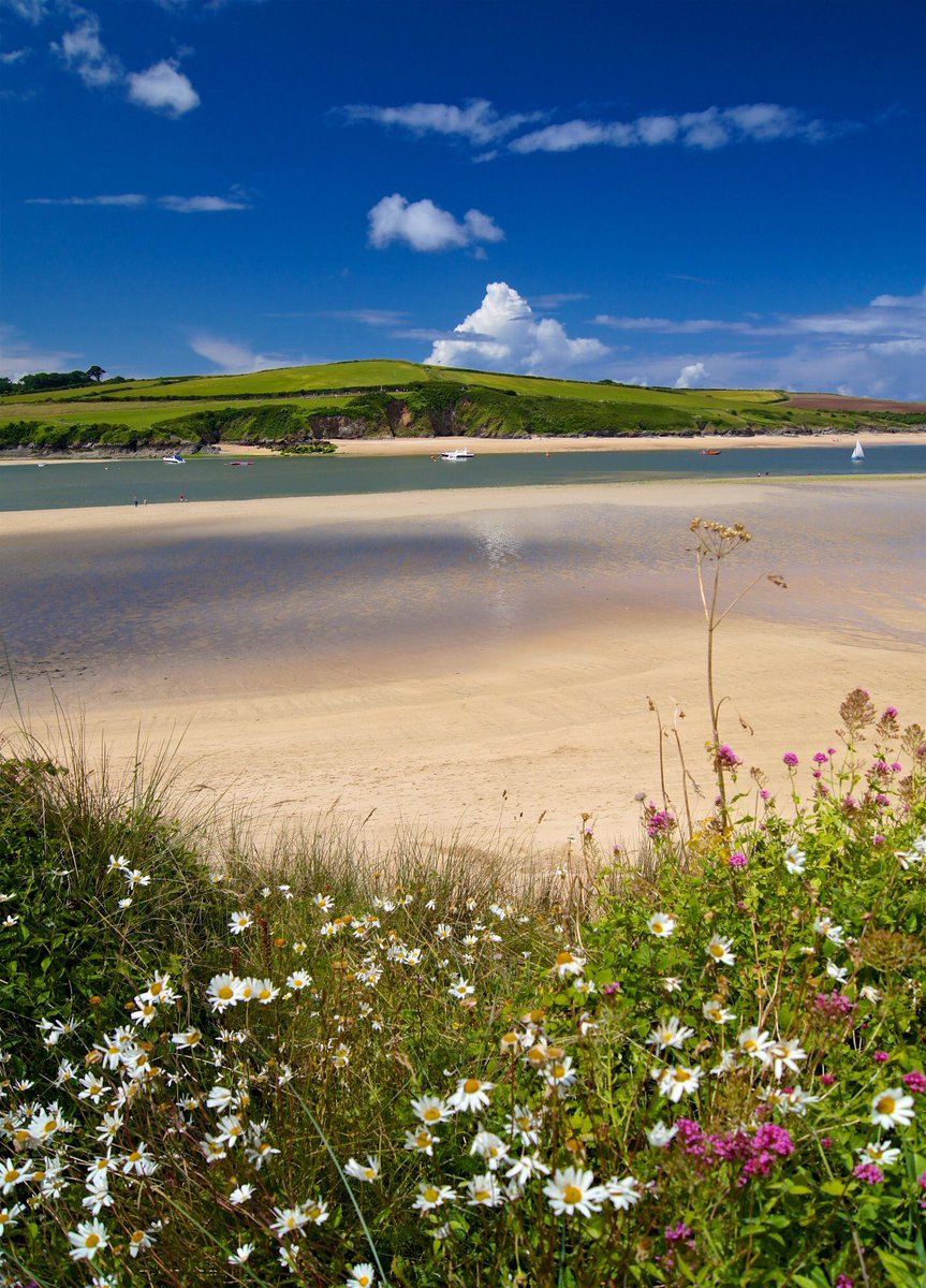 This is why we love #Cornwall in the #summer just nowhere like it! #Rock #CamelEstuary @GordonRamsay