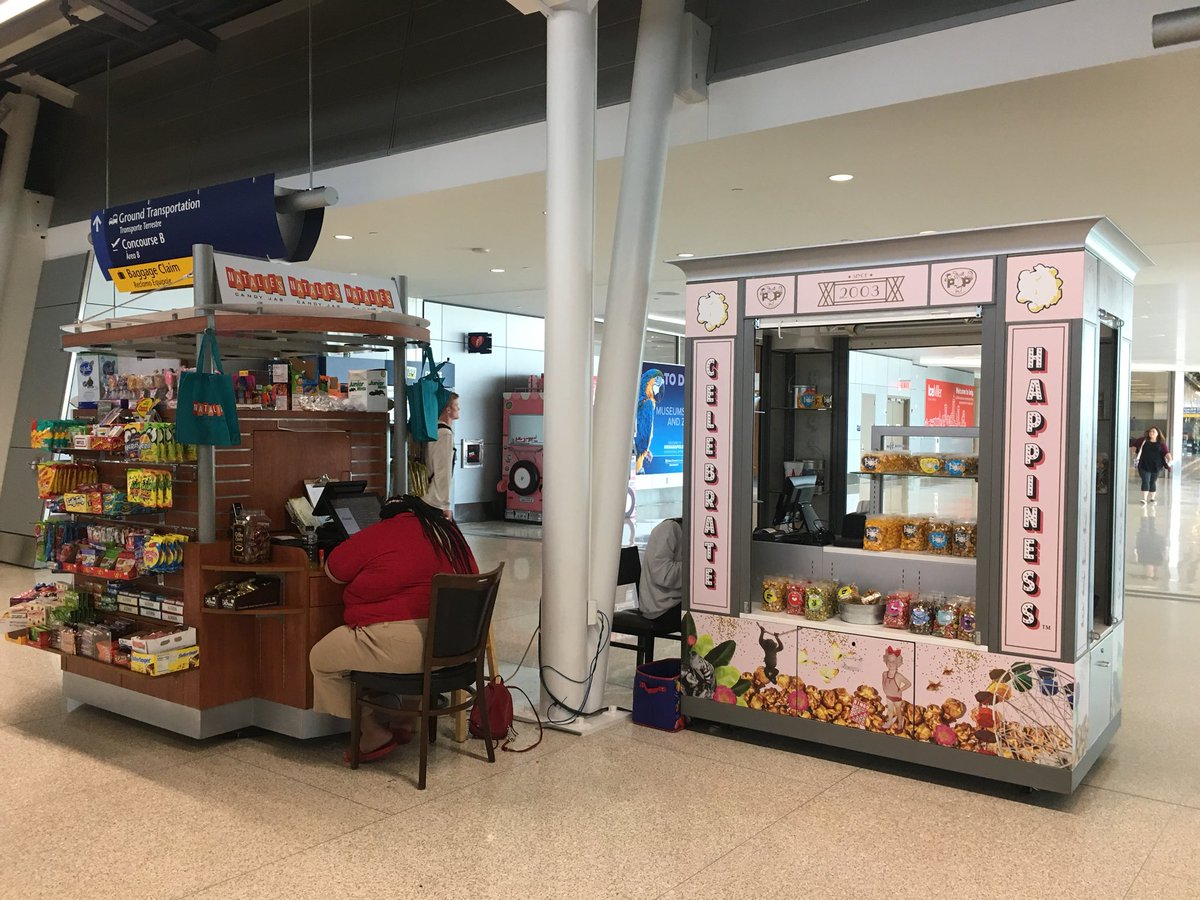 Spotted! 🚨 New pop up kiosks at <a href="/INDairport/">Indianapolis International Airport (IND)</a> in Terminal A including a  <a href="/JustPopInOnline/">Just Pop In!</a> booth!