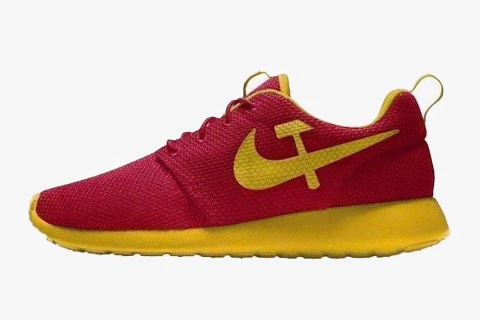 surfpenquin's tweet photo. Nike, Inc ..... Race Baiting makes them money.... https://t.co/MCze8ardhS
