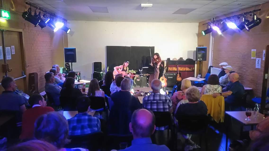 ParissaZarifi's tweet photo. Last night at #ToftHouse, my first solo gig in a while 🎻🎶 #Boro #livemusic #violinist #backonit https://t.co/uoJRKBZgzD