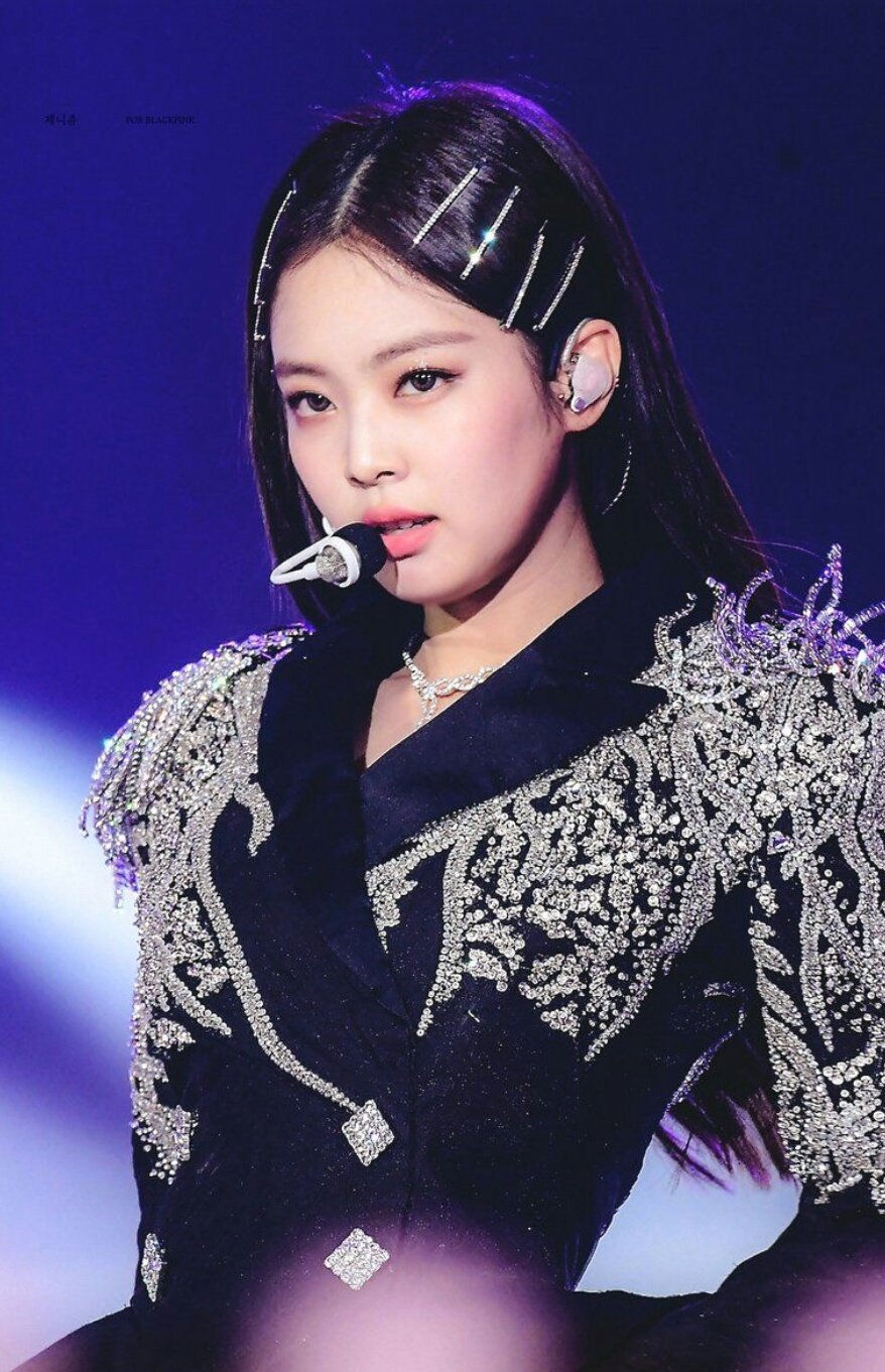 ً on Twitter: "A thread of fashion trends Jennie popularized in Korea