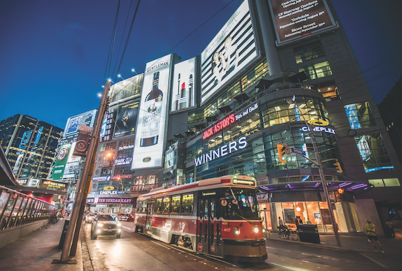 ChooseTMU's tweet photo. Want to learn about life as a Ram directly from current students? Bookmark our #WhyRyerson blog ๐: https://t.co/0Vq3YiFs8P https://t.co/K1LIp5jL5i
